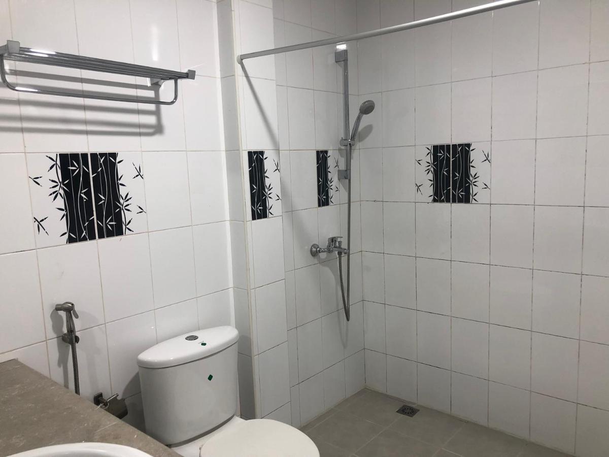 The G Ten Holiday Inn 훌루말레 외부 사진