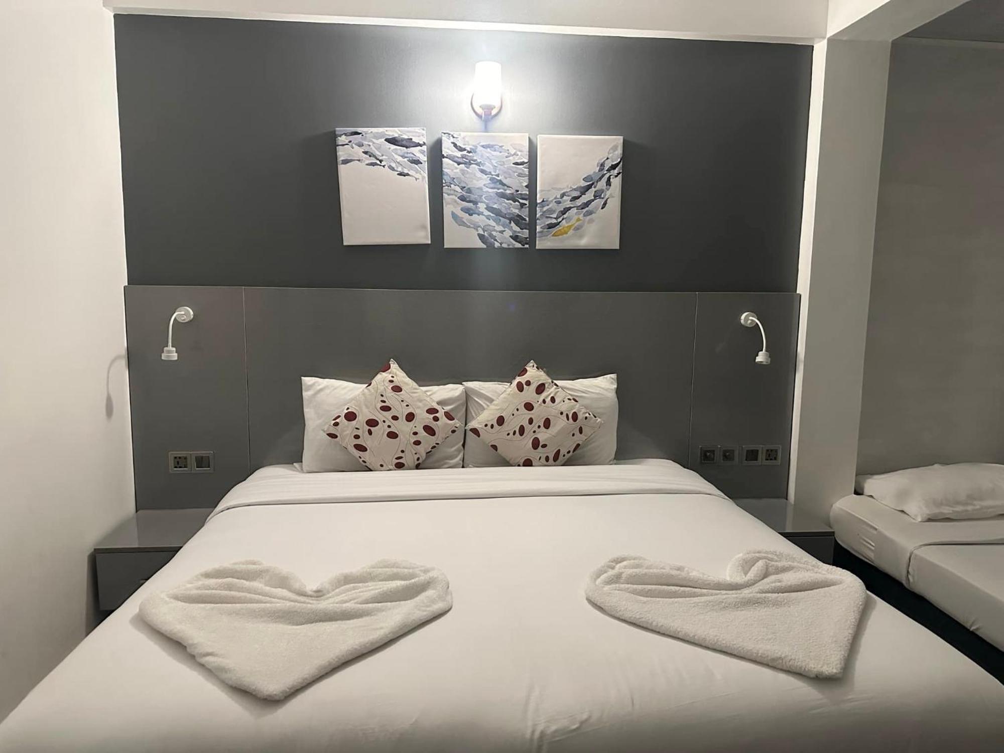 The G Ten Holiday Inn 훌루말레 외부 사진